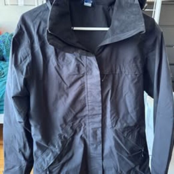 MEC Rain Jacket - Women's size L - Picture 1 of 6